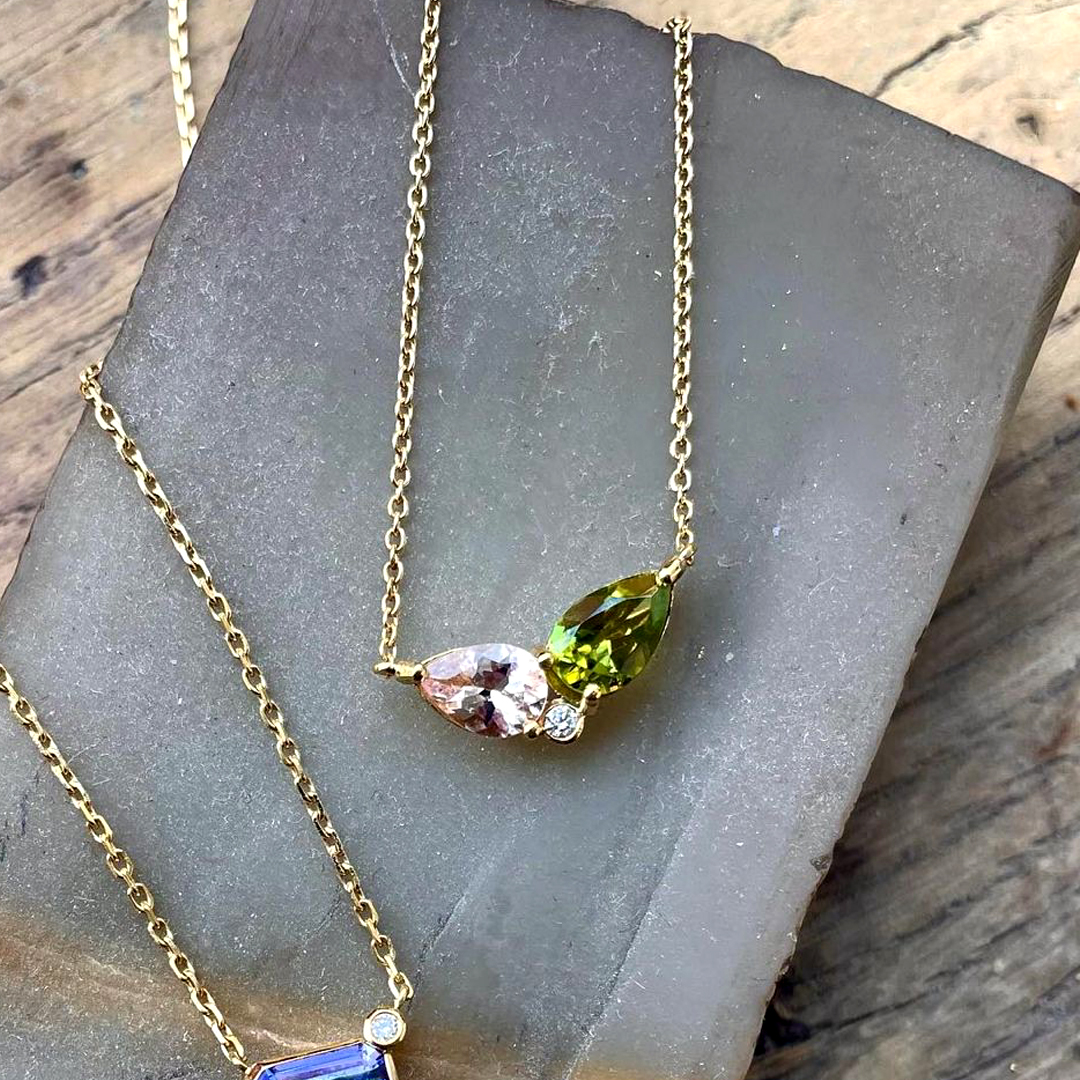 0.90ct Pear Cut Peridot 0.56ct Pear Cut Morganite 18ct Yellow Gold Necklace