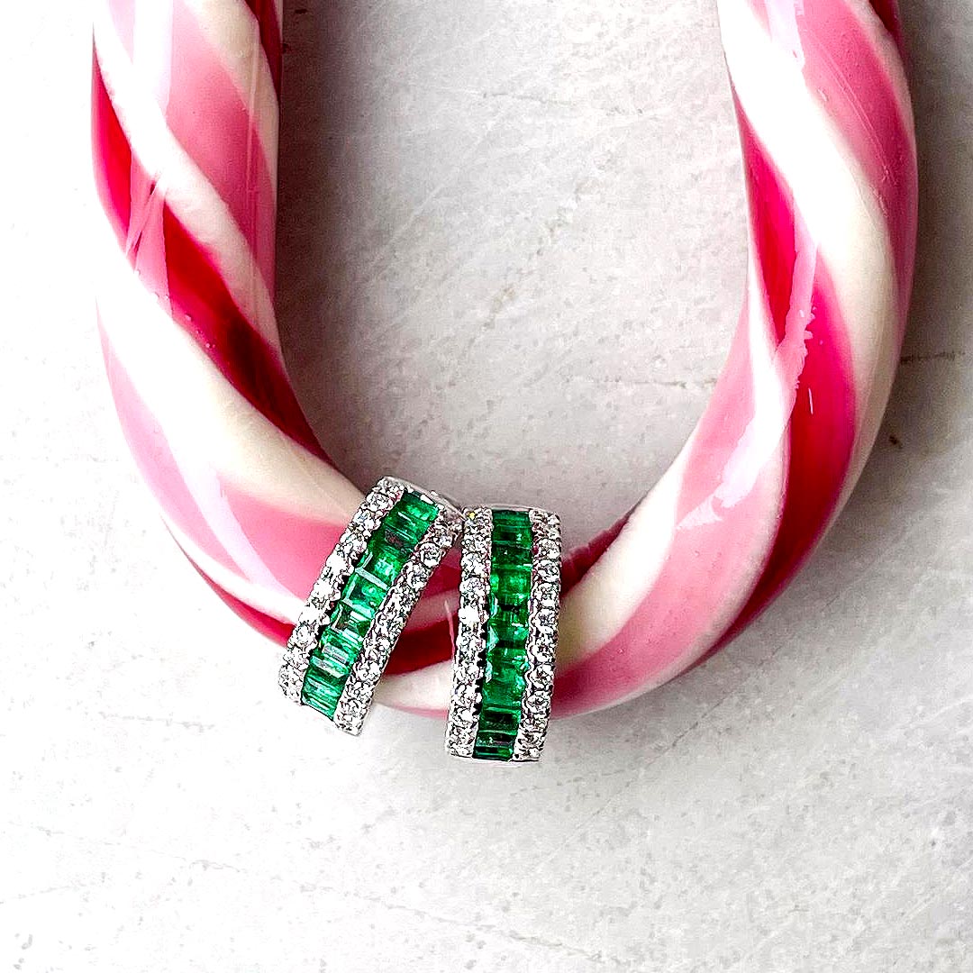 0.92ct Emerald & Diamond 18ct White Gold Earrings (Close)