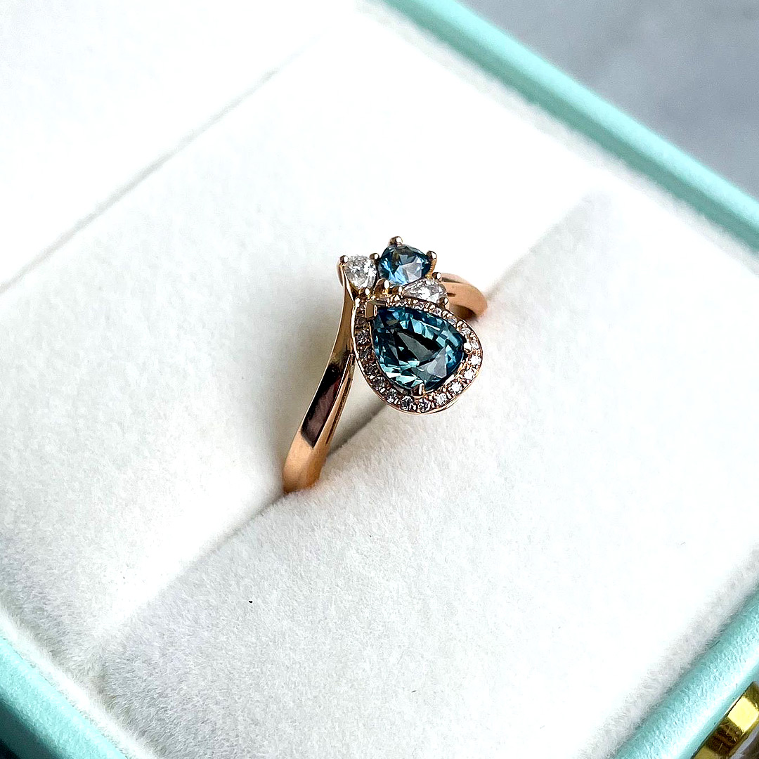 1.17ct Pear Teal Sapphire With 0.18ct Diamonds 18ct Rose Gold Ring