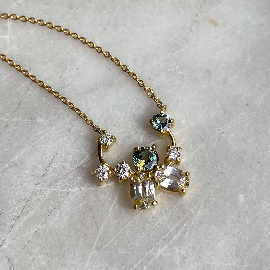 1.91ct Teal & Mint Sapphires With Round Diamonds 18ct Yellow Gold Necklace