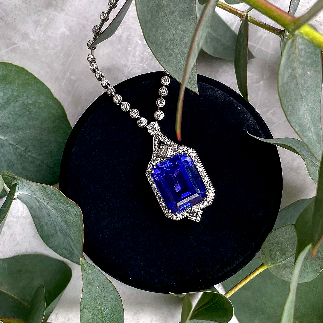 26.50ct Emerald Cut Tanzanite 18ct White Gold Necklace